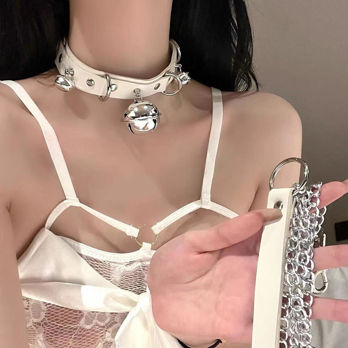 Big bell collar PU leather clavicle collar traction chain