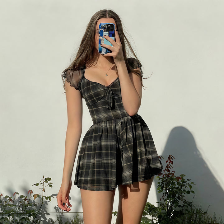 High-waisted plaid mini skirt