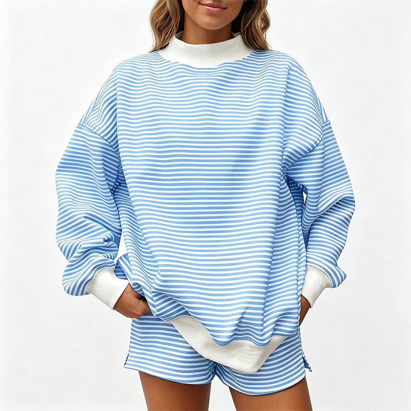 Loose, casual striped tracksuit with an oversized neckline