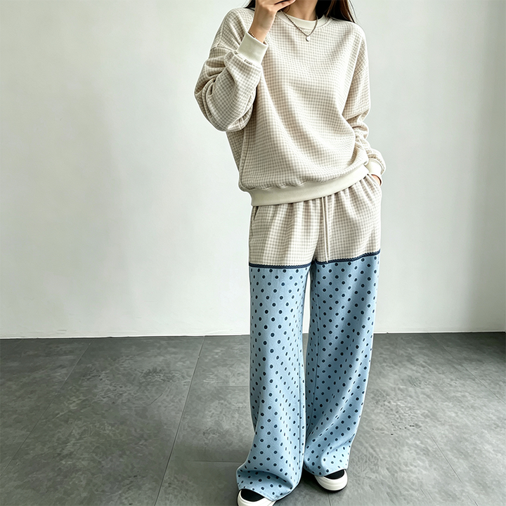 Retro-style loose sweatshirt set