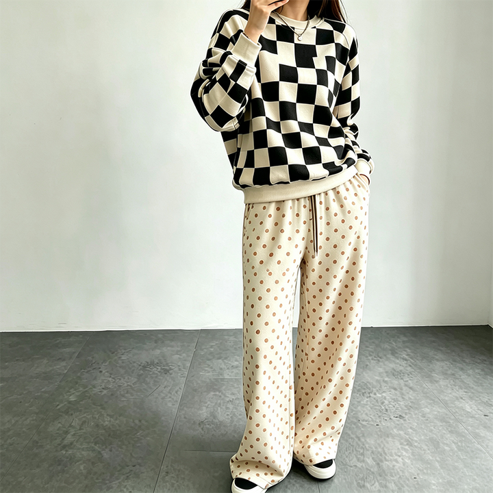 Retro-style loose sweatshirt set