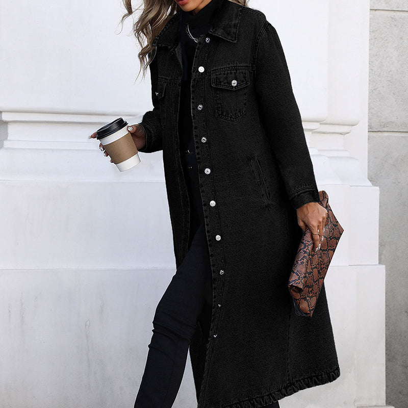 Stylish, loose-fit, long denim jacket