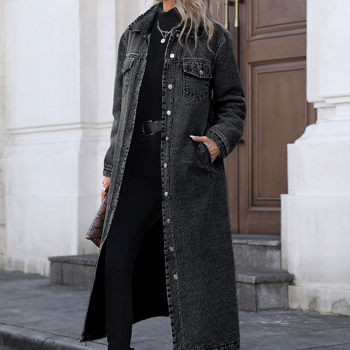Stylish, loose-fit, long denim jacket
