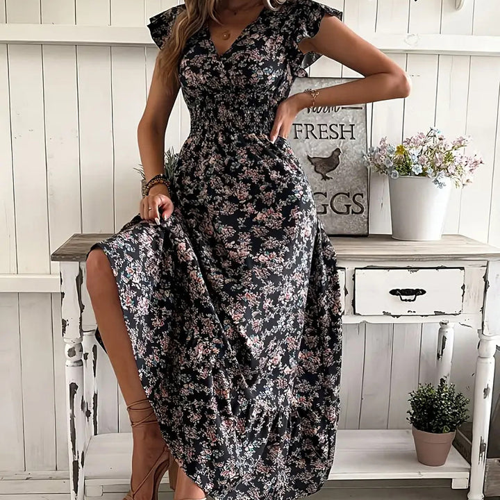 New Summer Stylish Floral Dress with a Full Skirt
