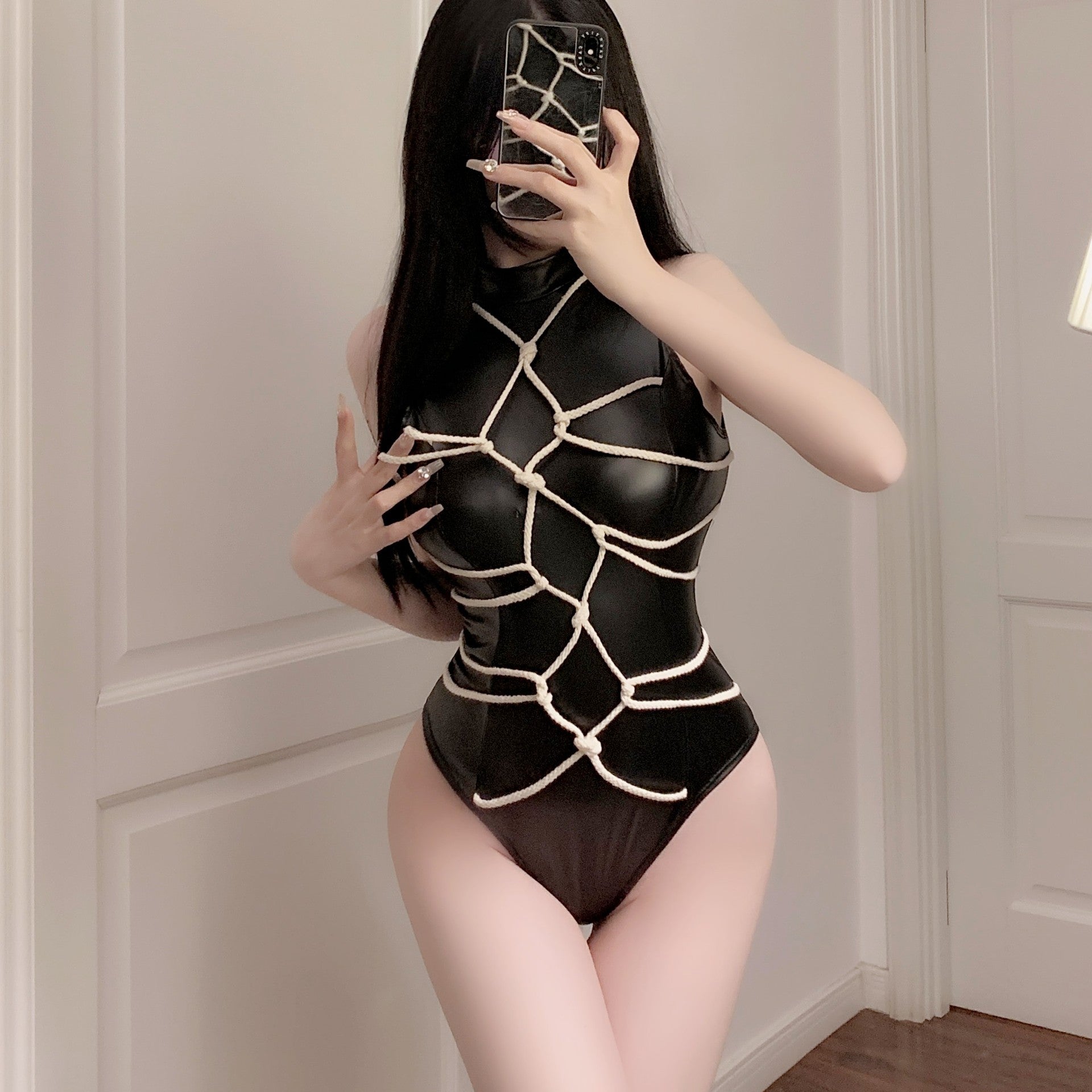 Zweidimensionaler Dienstmädchen-Lackleder-Uniform-Sexy-Bondage-Anzug