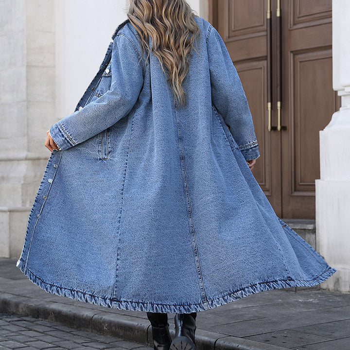 Stylish, loose-fit, long denim jacket
