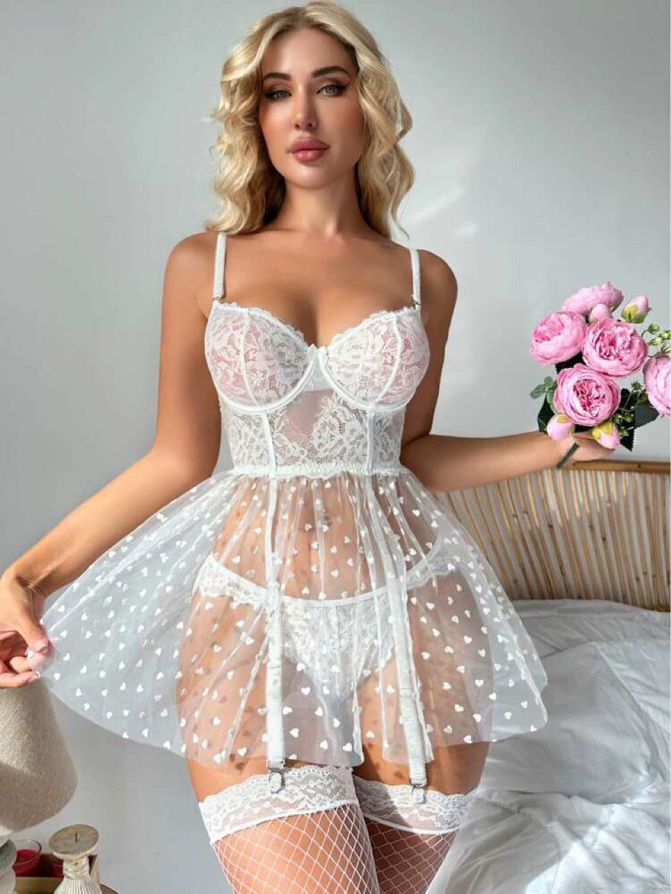 Straps-Nachthemd aus Mesh-Spitze