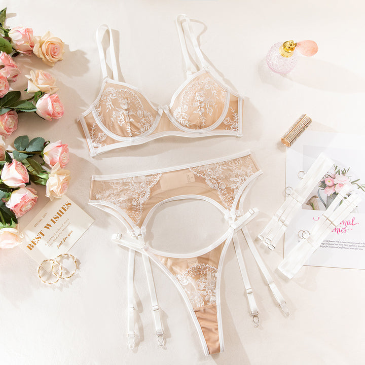 Sexy lingerie set: sheer bra and garter belt (4 pieces)