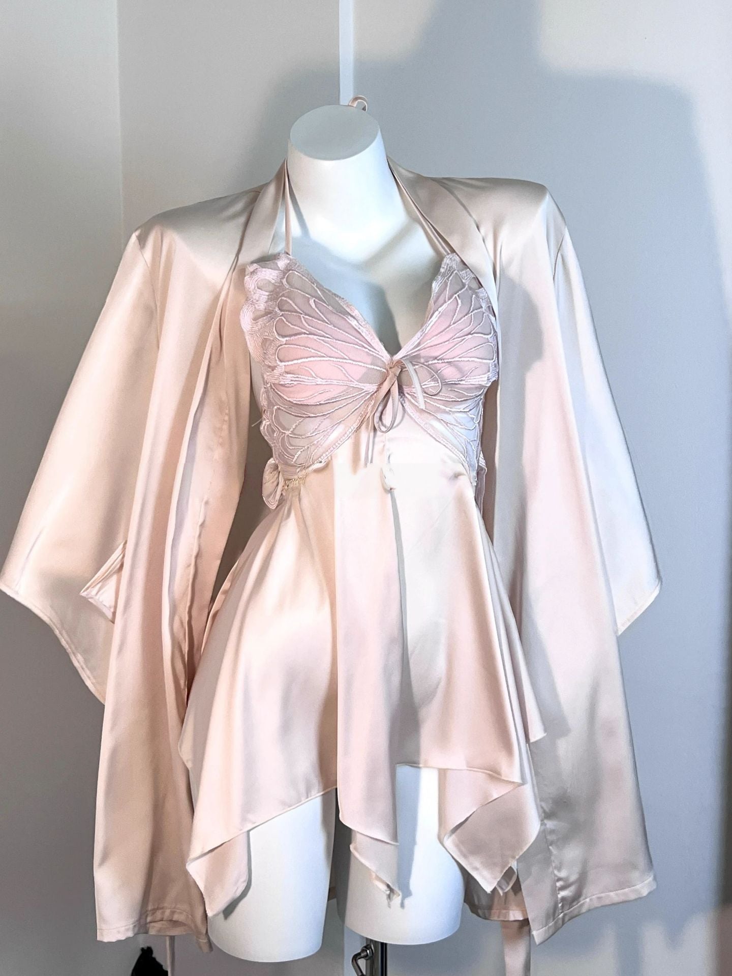 Sexy Bowknot Suspender Ice Silk Nightdress with Padded Bra