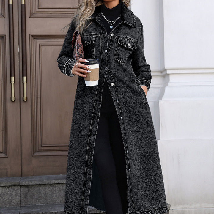 Stylish, loose-fit, long denim jacket