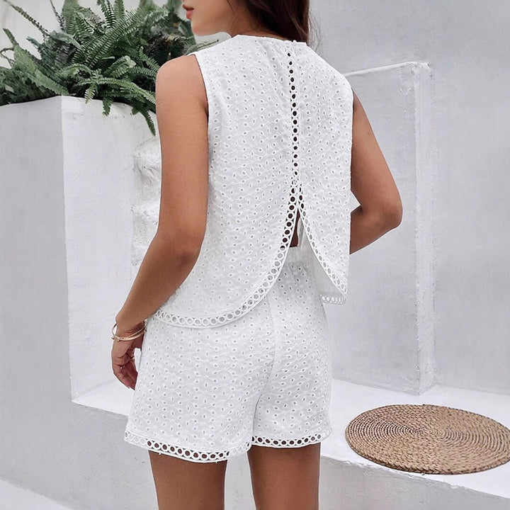Solid-color backless embroidered tank top and shorts two-piece set