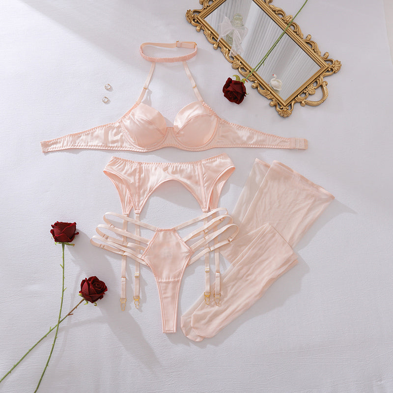 Sexy halter-neck two-piece set (with underwire and thin padding)