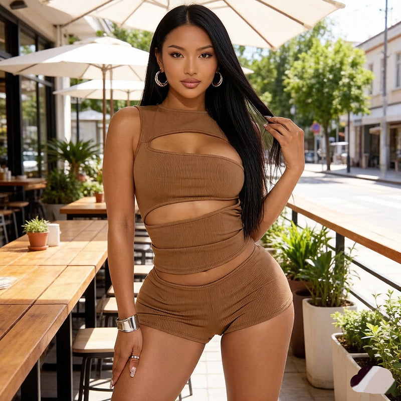 Solid-color, waist-cinching, sexy, ultra-short matching set
