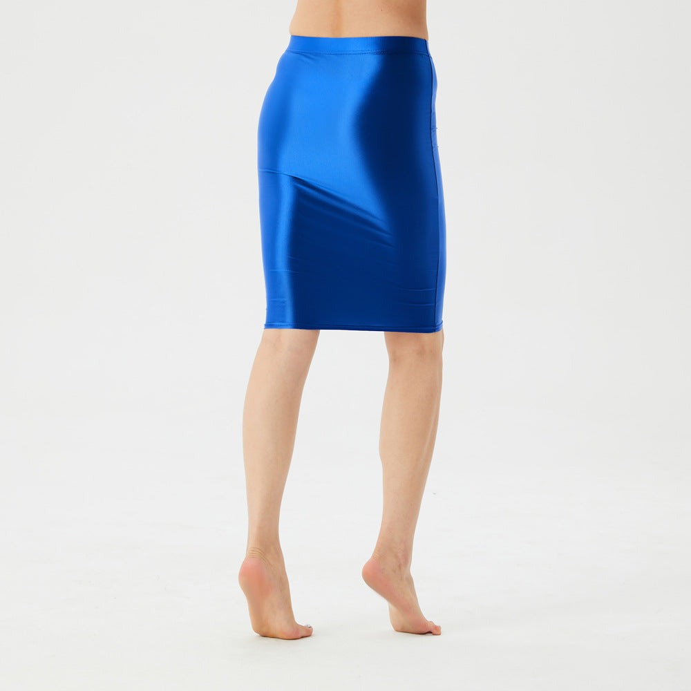 A lightweight, silky, form-fitting skirt.