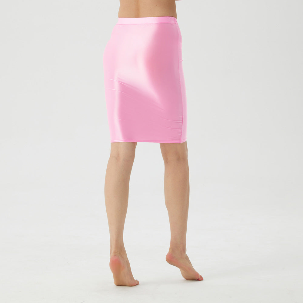 A lightweight, silky, form-fitting skirt.